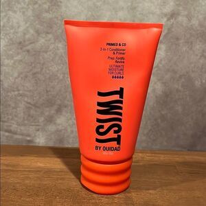 Twist by Ouidad 2-in-1 Conditioner & Primer